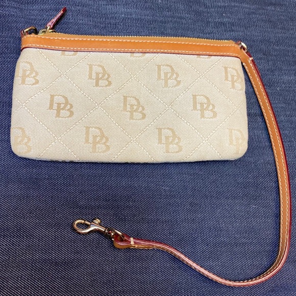 Dooney & Bourke Signature Logo Textile Wristlet - Picture 6 of 12